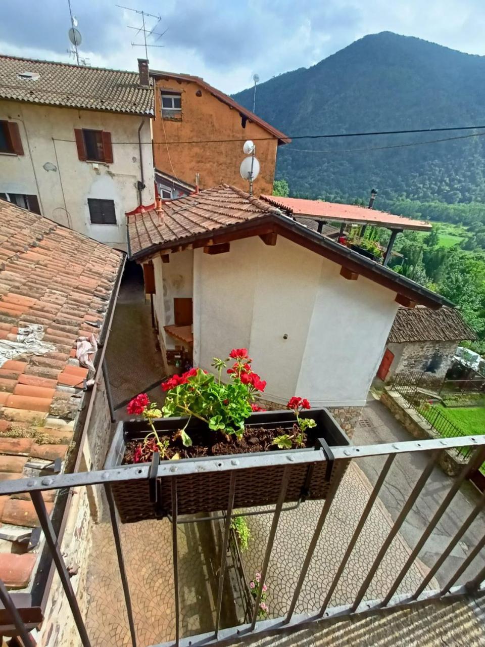 Foresteria Lombarda B & B Ca' Pelitti Ganna Bagian luar foto