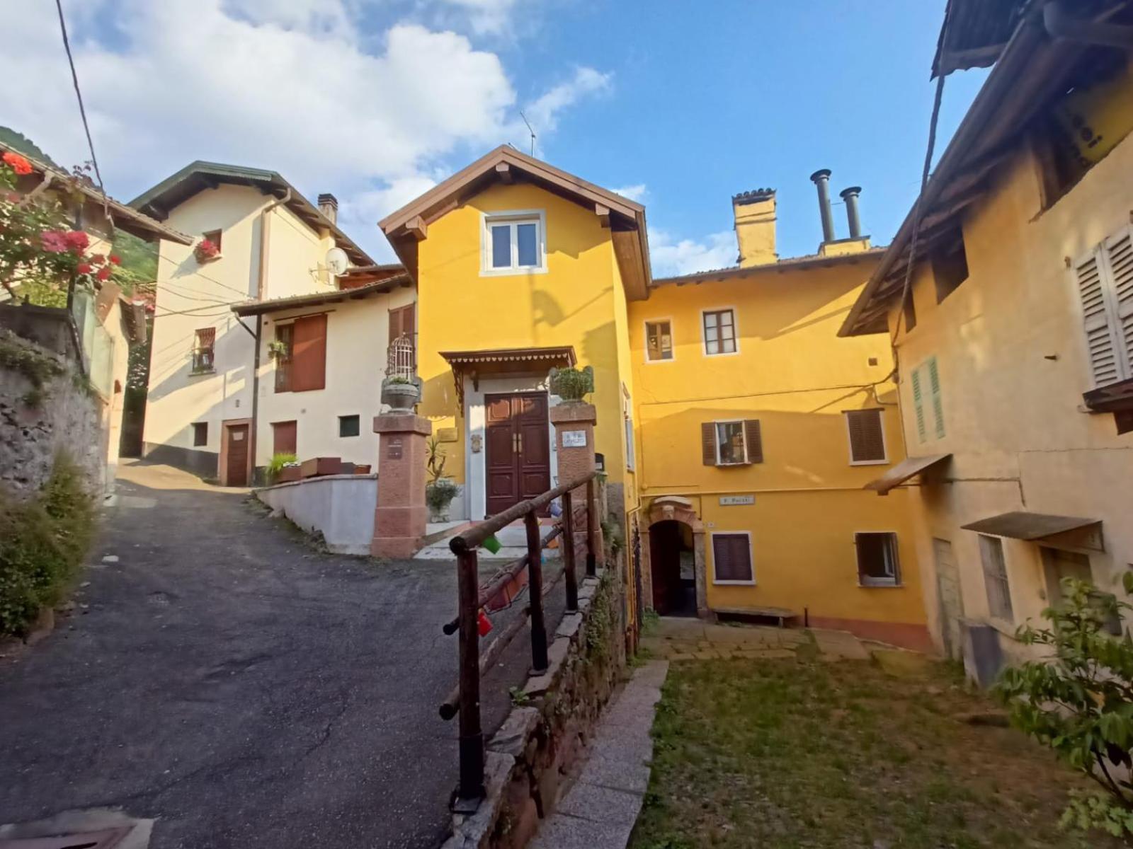 Foresteria Lombarda B & B Ca' Pelitti Ganna Bagian luar foto