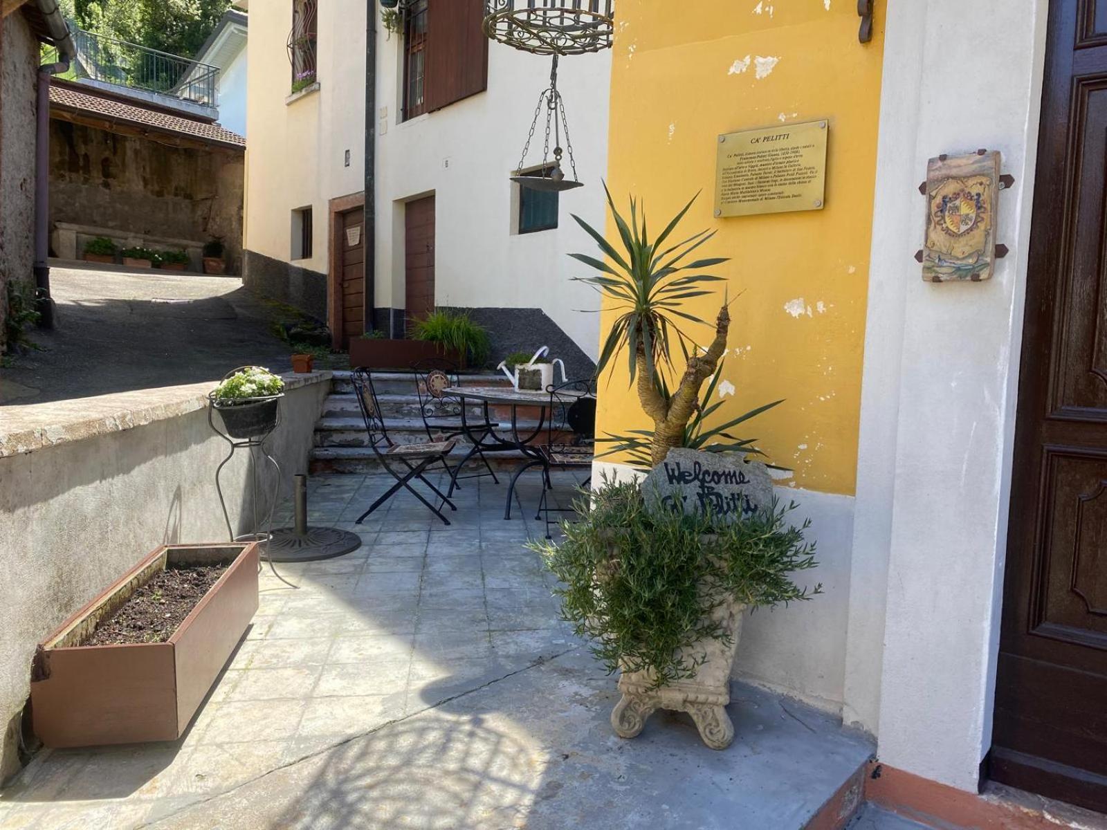 Foresteria Lombarda B & B Ca' Pelitti Ganna Bagian luar foto